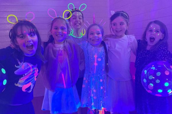 Glow school disco